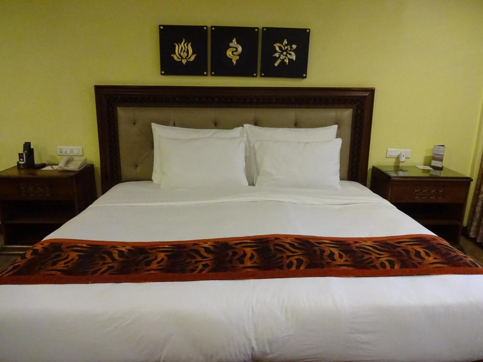 Mayfair & Casino Resort