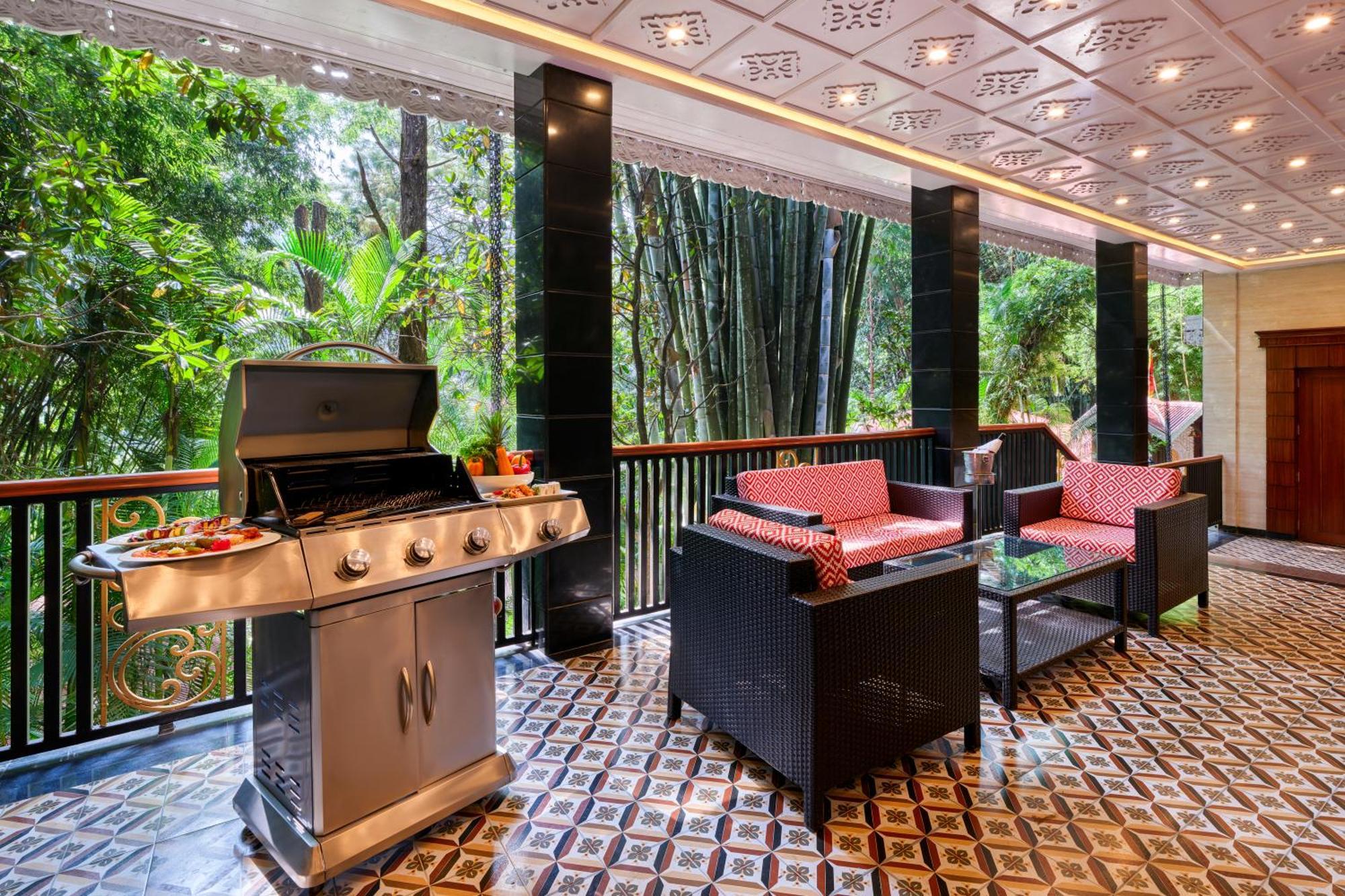 Mayfair & Casino 5*